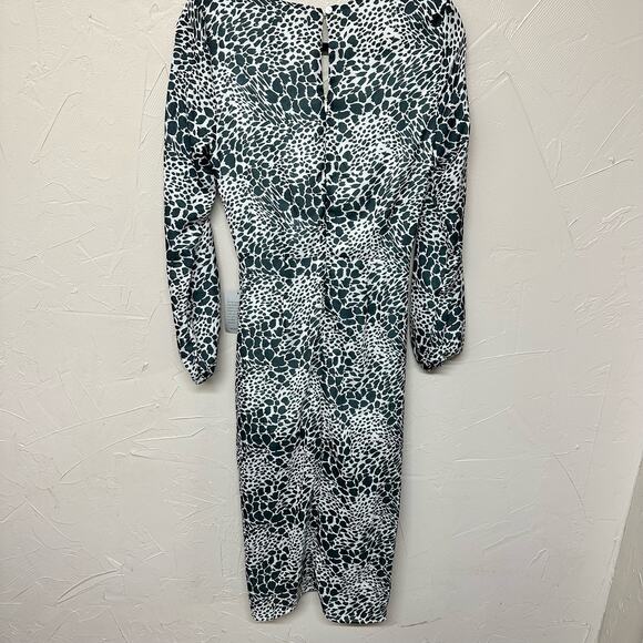 NSR Heidi Ruched Slit Front Dress Size Medium Animal Print V Neck - Picture 4 of 4